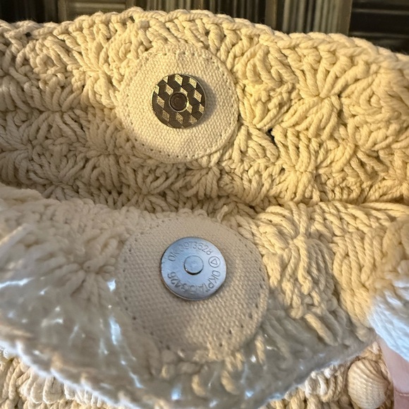 FROM INDIA TO YOU Handcrafted Macrame Bag With Shales. - Picture 3 of 8